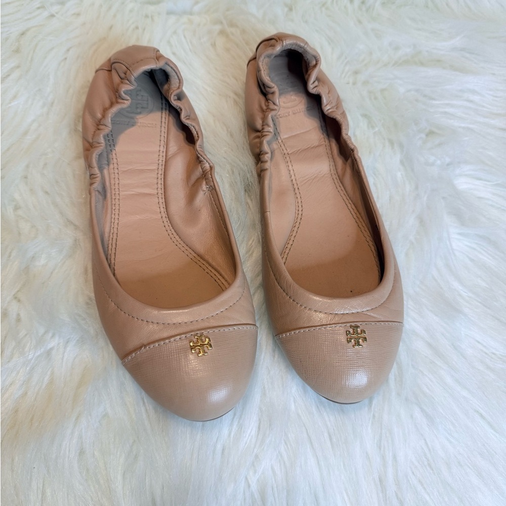 Tory Burch Women's Beige Leather Flats
